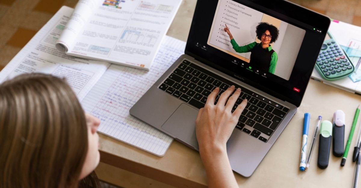 Educação Híbrida: Por que esse modelo pode ser o futuro do ensino?