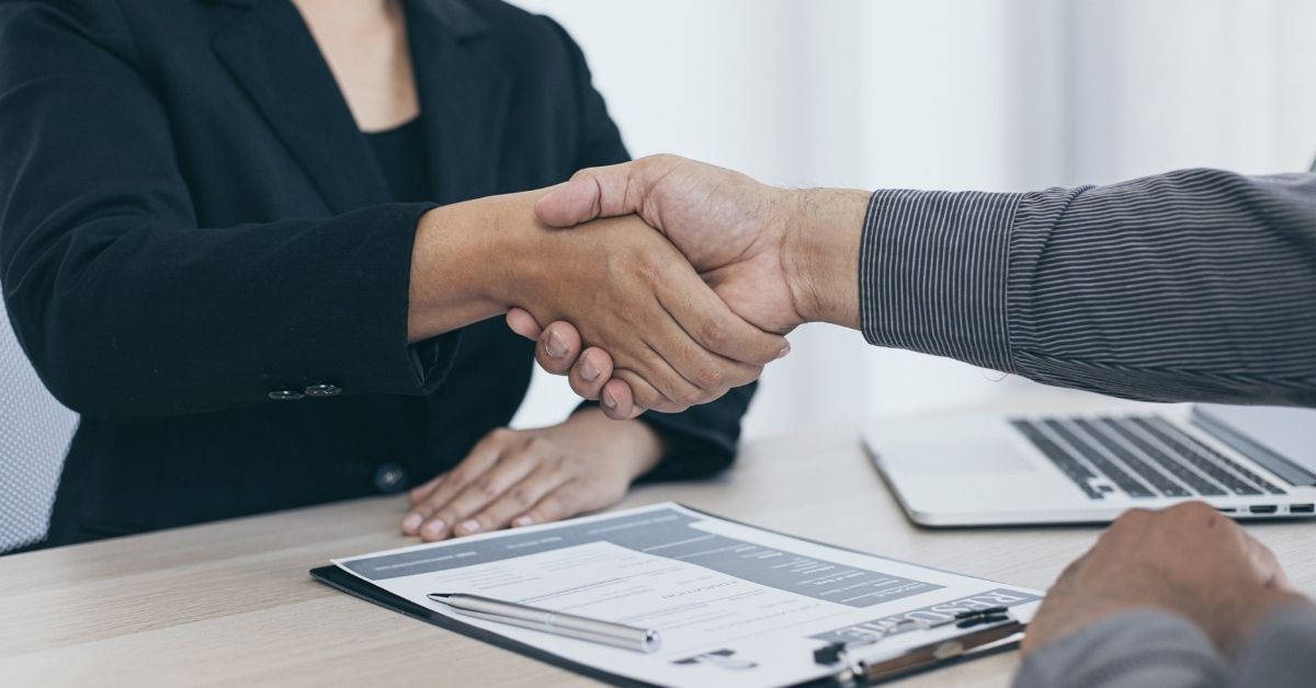 Mercado de trabalho para recém-formados