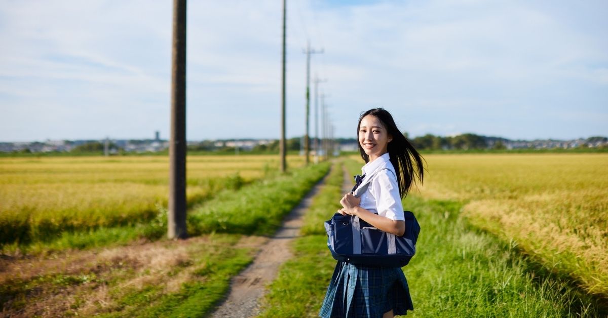 Educação em zonas rurais e periferias: desafios e soluções possíveis Educação em zonas rurais e periferias: desafios e soluções possíveis