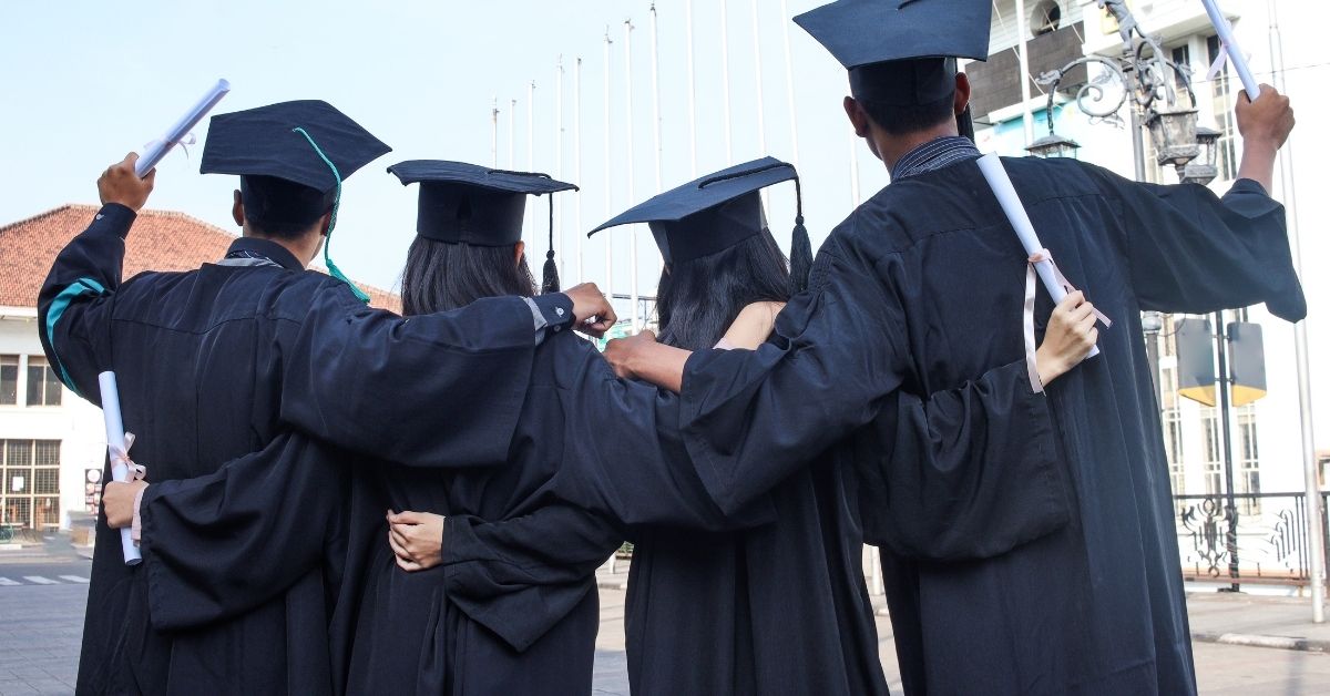 Certificado do Ensino Médio através do ENEM Certificado do Ensino Médio através do ENEM: é possível?