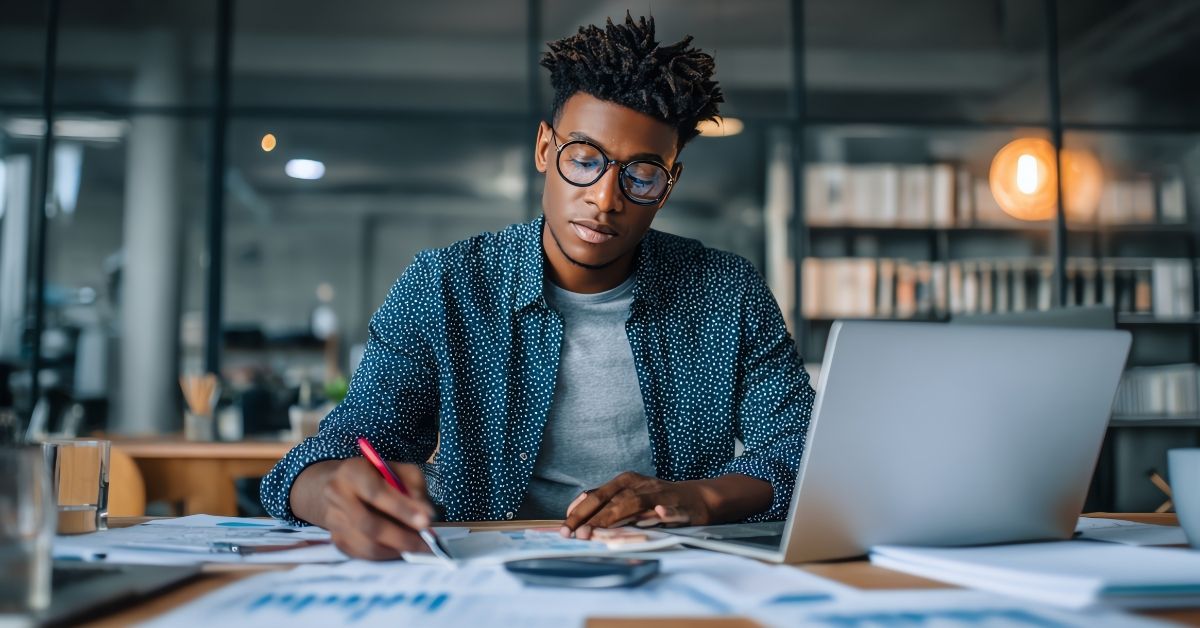 Como organizar a rotina de estudos para quem trabalha Como organizar a rotina de estudos para quem trabalha